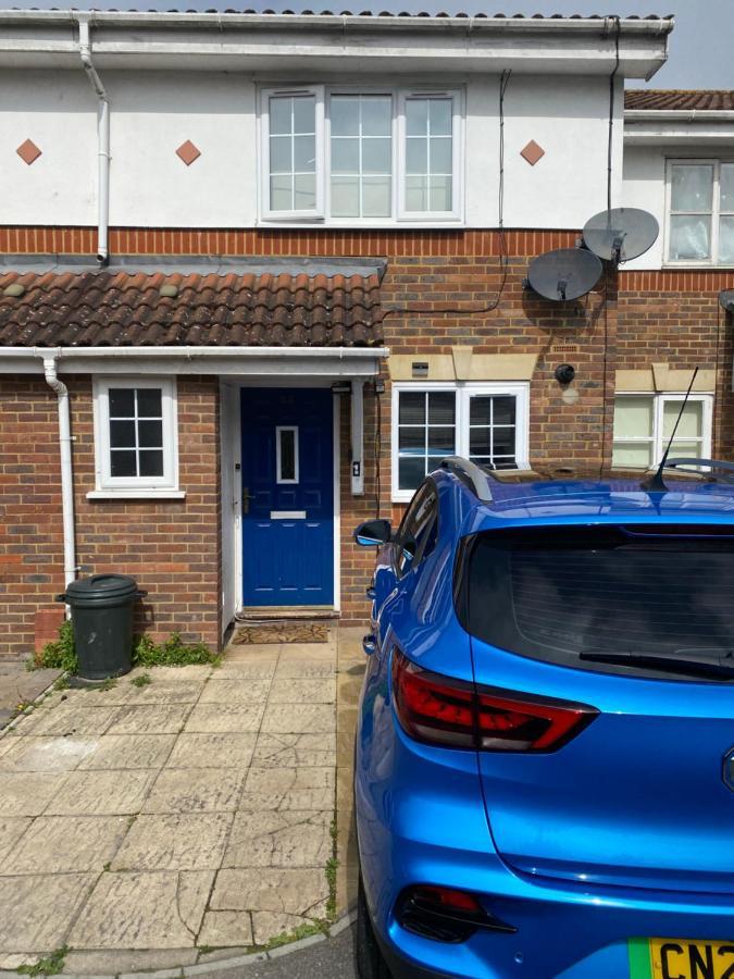 Single Room Only For One Adult Southall Dış mekan fotoğraf